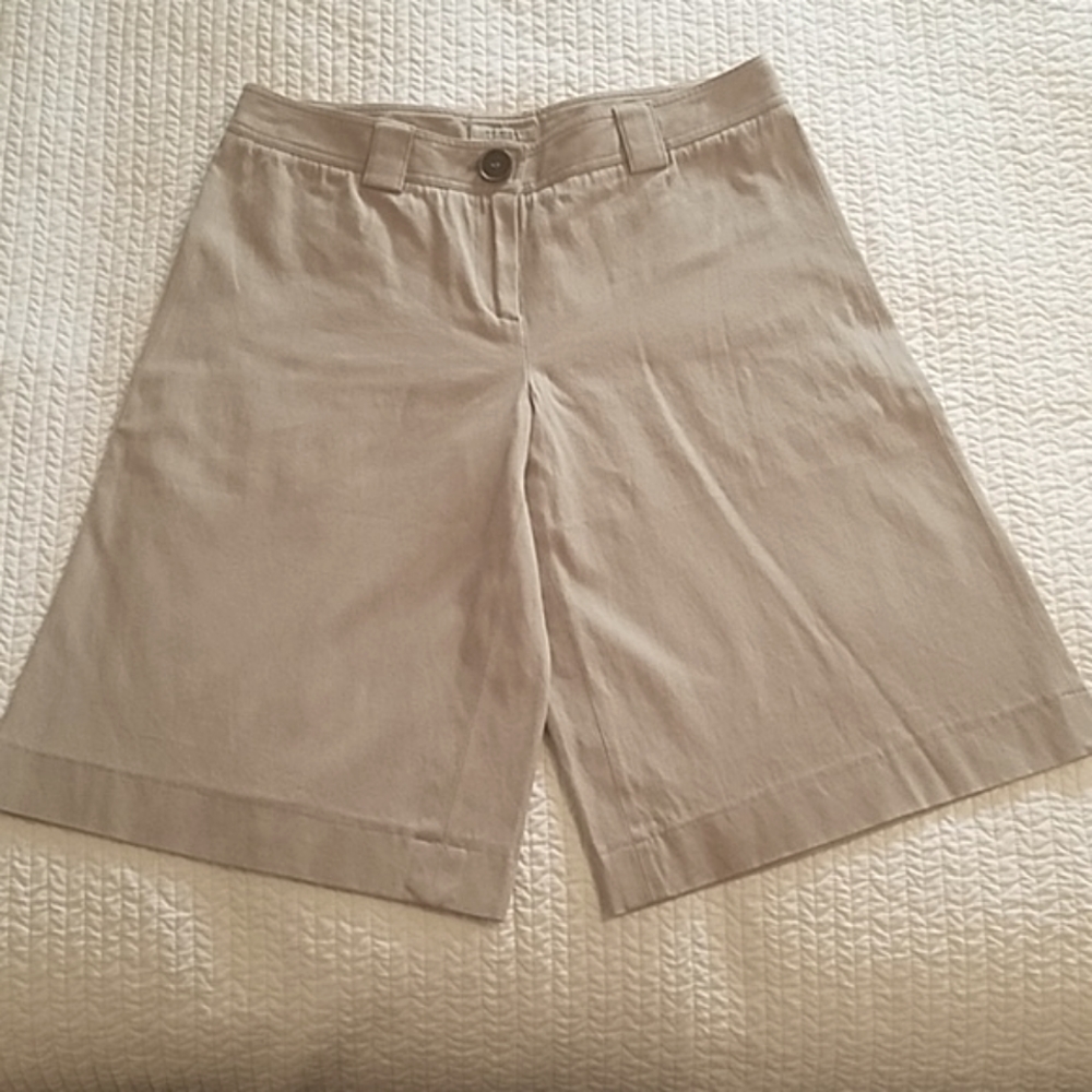 Burberry wide bottom shorts size 8